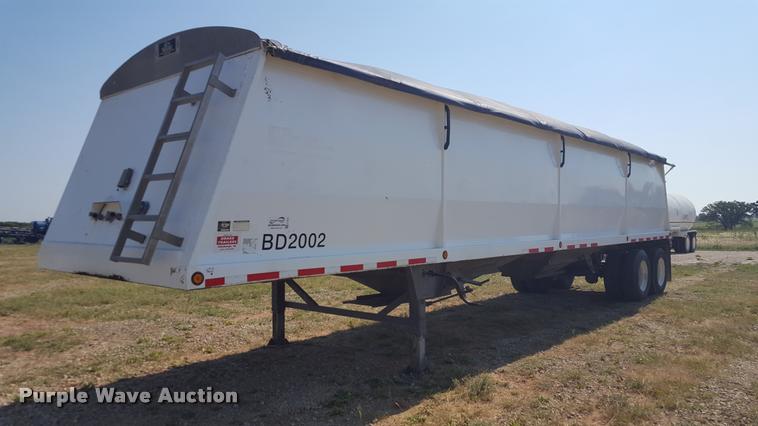 image for item L1515 2011 Drake double hopper grain trailer
