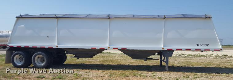 image for item L1515 2011 Drake double hopper grain trailer