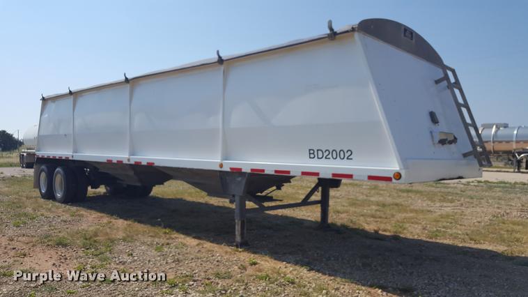 image for item L1515 2011 Drake double hopper grain trailer
