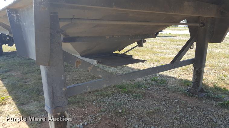 image for item L1515 2011 Drake double hopper grain trailer