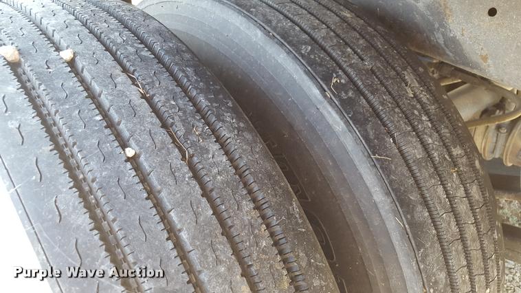 image for item L1515 2011 Drake double hopper grain trailer