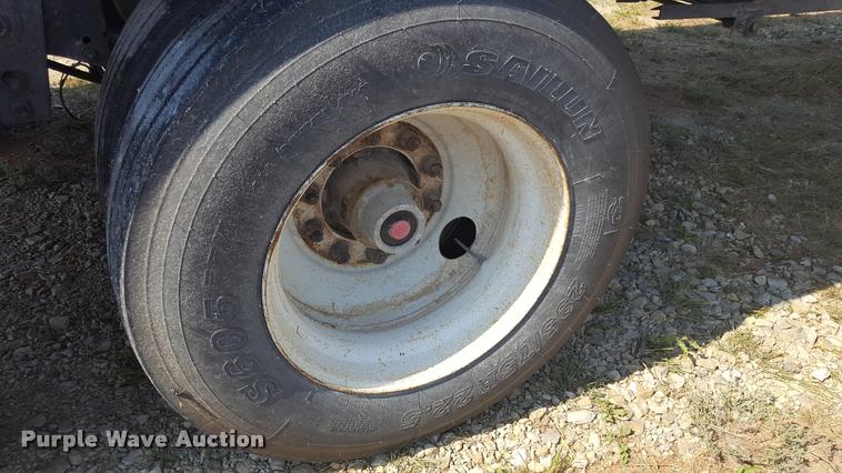 image for item L1515 2011 Drake double hopper grain trailer