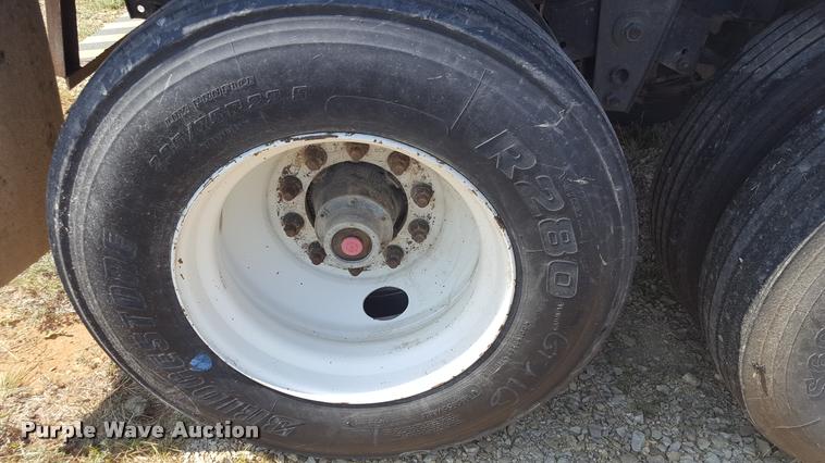 image for item L1515 2011 Drake double hopper grain trailer