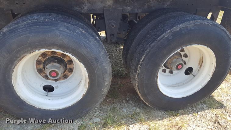 image for item L1515 2011 Drake double hopper grain trailer