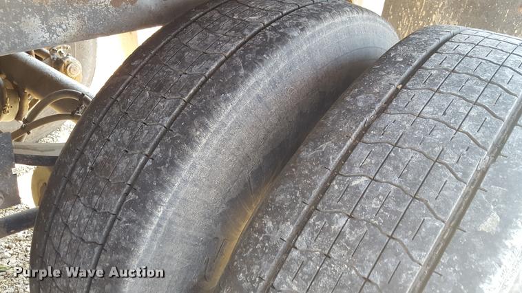 image for item L1515 2011 Drake double hopper grain trailer