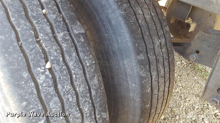 image for item L1515 2011 Drake double hopper grain trailer