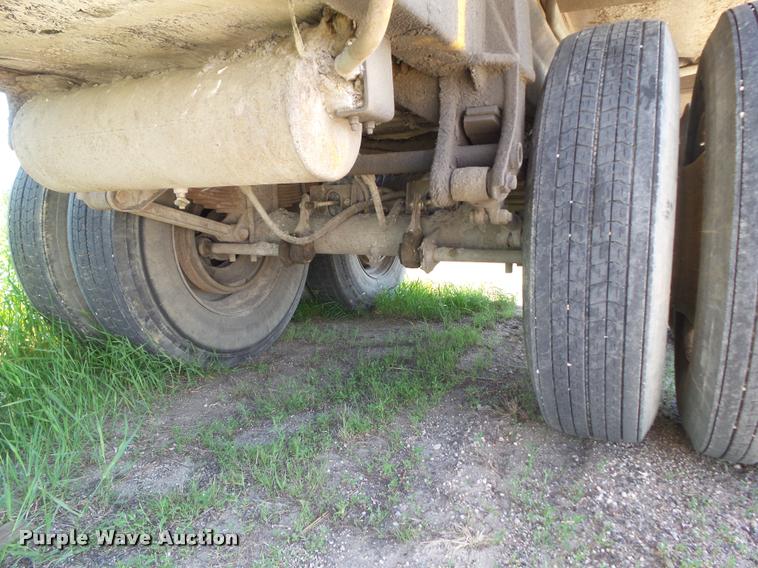 image for item L5600 1991 Flowboy live bottom trailer