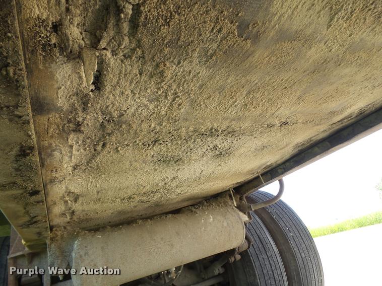 image for item L5600 1991 Flowboy live bottom trailer