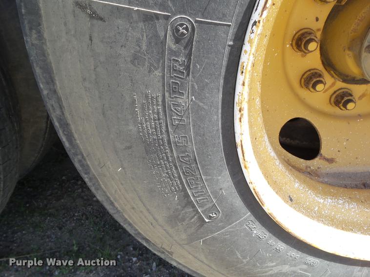 image for item L5600 1991 Flowboy live bottom trailer