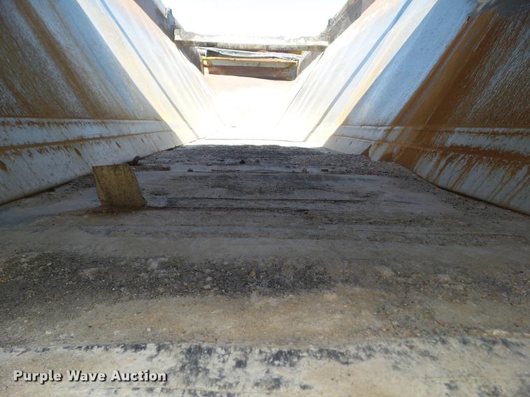 image for item L5600 1991 Flowboy live bottom trailer