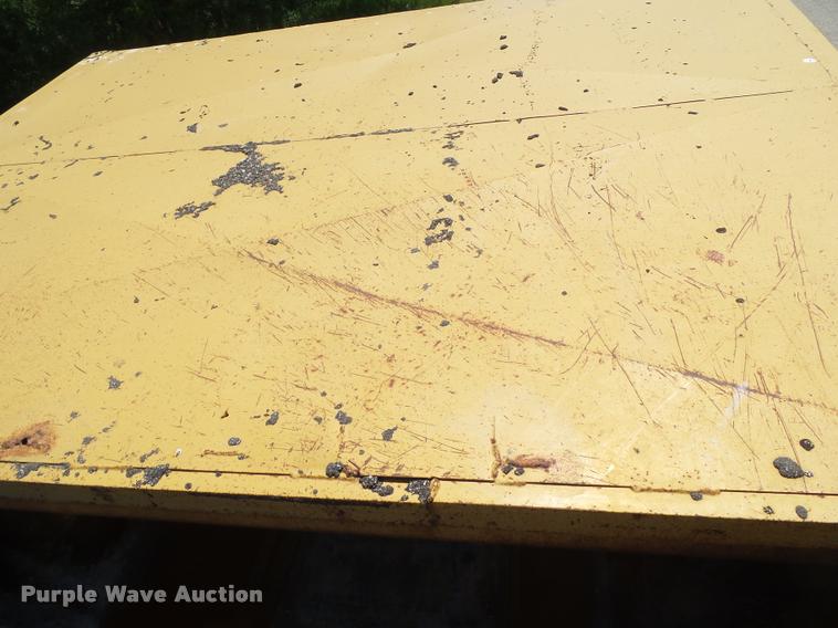 image for item L5600 1991 Flowboy live bottom trailer