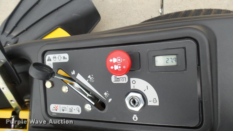 image for item AR9794 2016 Hustler Raptor Limited 934893 ZTR lawn mower