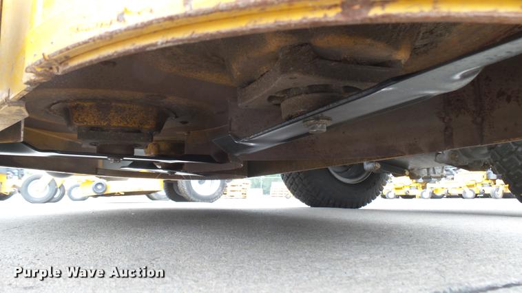 image for item AR9796 2016 Hustler Raptor 934794 ZTR lawn mower