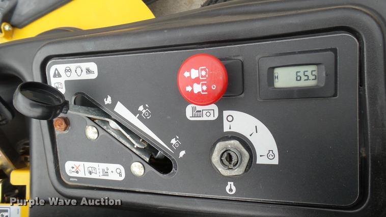 image for item AR9800 2015 Hustler Raptor SD 934778 ZTR lawn mower