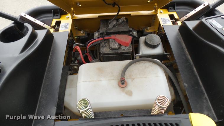 image for item AR9803 2015 Hustler Raptor SD 934612 ZTR lawn mower