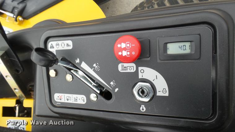 image for item AR9804 2015 Hustler Raptor SD 934612 ZTR lawn mower