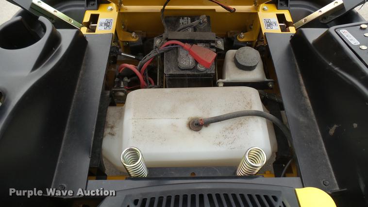 image for item AR9806 2016 Hustler Raptor SD 934604 ZTR lawn mower