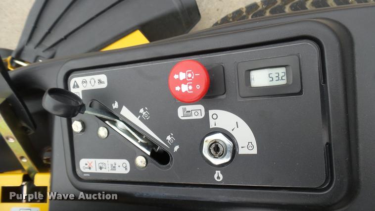 image for item AR9807 2015 Hustler Raptor SD 934604 ZTR lawn mower