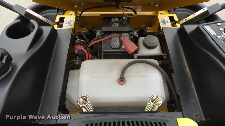 image for item AR9807 2015 Hustler Raptor SD 934604 ZTR lawn mower