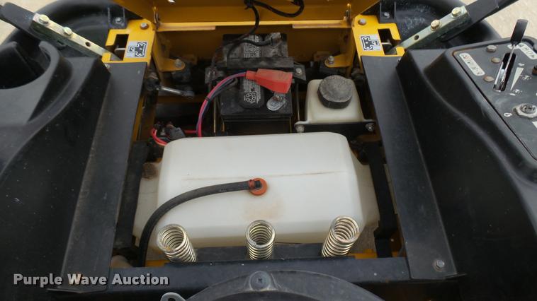 image for item AR9817 2015 Hustler Raptor SD 932558 ZTR lawn mower