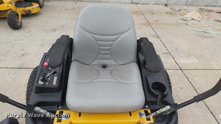 image for item AR9817 2015 Hustler Raptor SD 932558 ZTR lawn mower