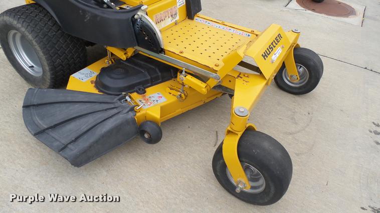 image for item AR9817 2015 Hustler Raptor SD 932558 ZTR lawn mower