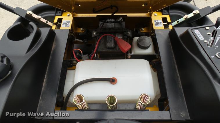 image for item AR9822 2015 Hustler Raptor SD 932558 ZTR lawn mower