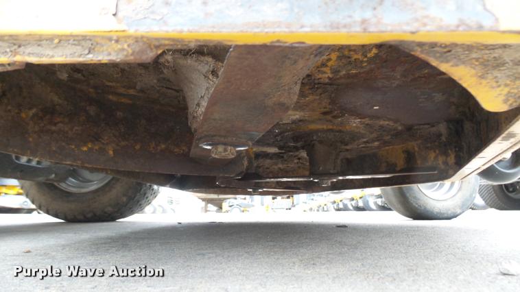 image for item AR9823 2015 Hustler Raptor SD 932558 ZTR lawn mower