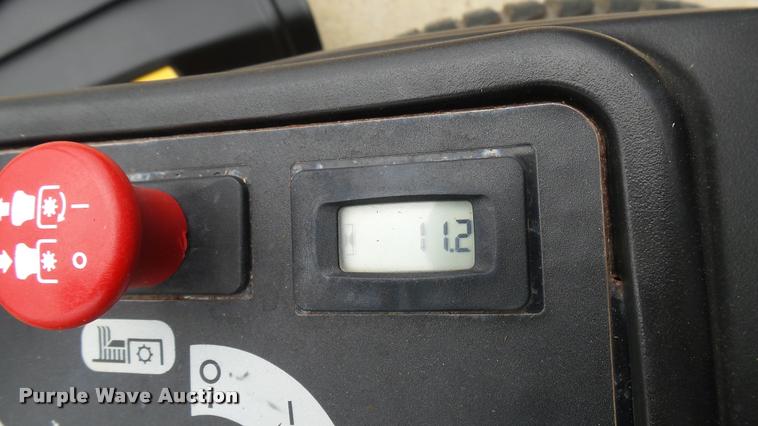 image for item AR9824 2015 Hustler Raptor SD 932558 ZTR lawn mower