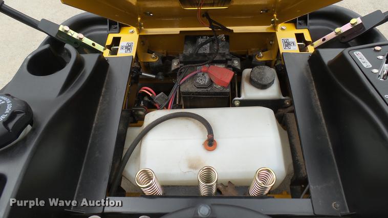 image for item AR9825 2015 Hustler Raptor SD 932558 ZTR lawn mower