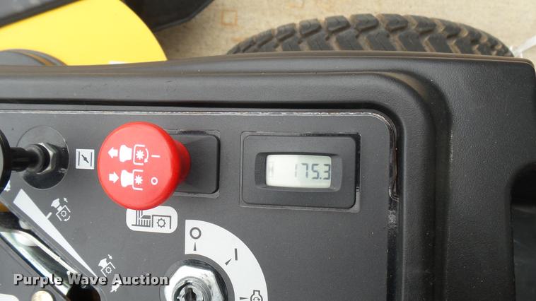 image for item AR9826 2015 Hustler Raptor SD 933127 ZTR lawn mower