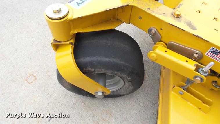 image for item AR9826 2015 Hustler Raptor SD 933127 ZTR lawn mower