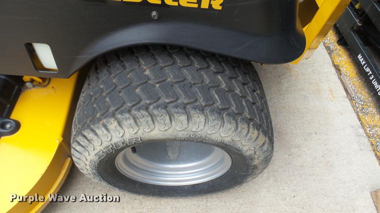 image for item AR9828 2015 Hustler Raptor SD 933127 ZTR lawn mower