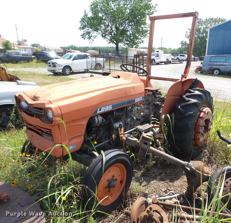 image for item BI9668 Kubota L285 tractor
