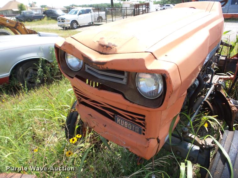 image for item BI9668 Kubota L285 tractor