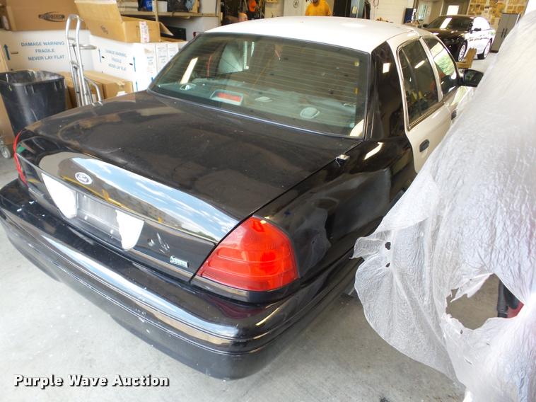 image for item BI9671 2011 Ford Crown Victoria Police Interceptor