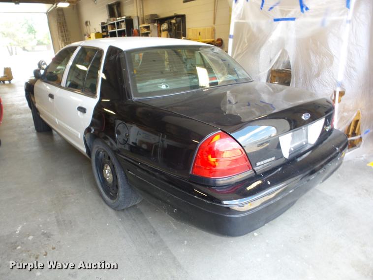 image for item BI9671 2011 Ford Crown Victoria Police Interceptor