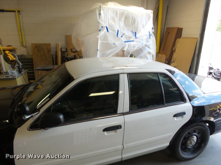 image for item BI9671 2011 Ford Crown Victoria Police Interceptor
