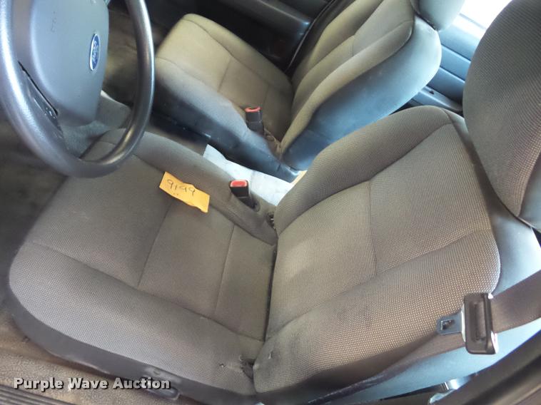 image for item BI9671 2011 Ford Crown Victoria Police Interceptor