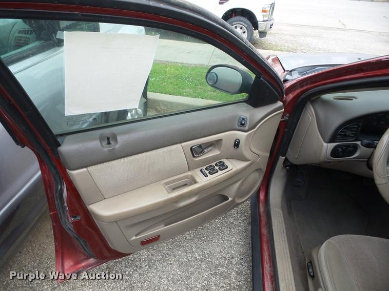 image for item BI9674 2000 Ford Taurus