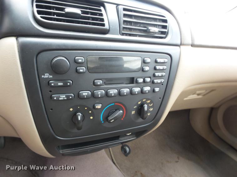 image for item BI9674 2000 Ford Taurus