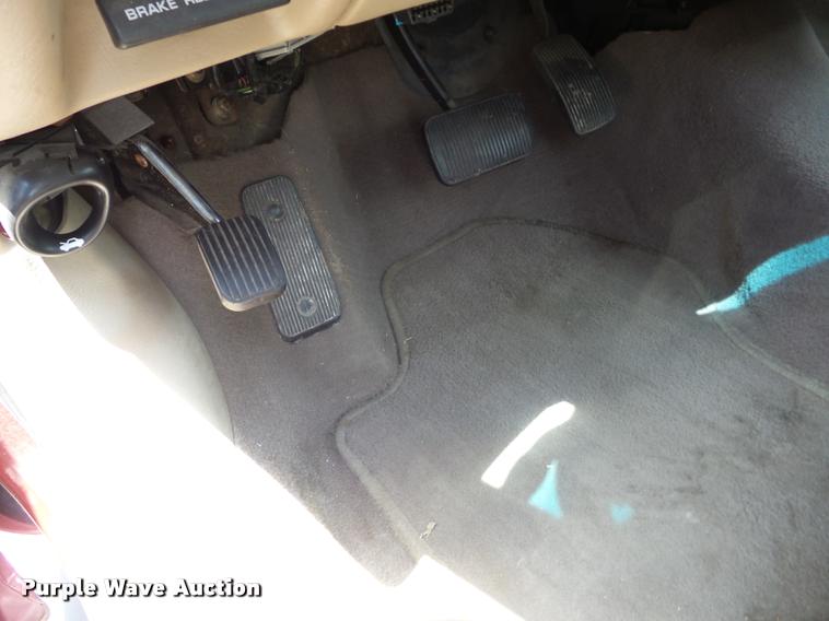 image for item BI9674 2000 Ford Taurus