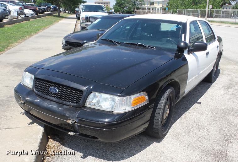 image for item BI9676 2011 Ford Crown Victoria Police Interceptor