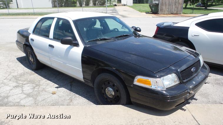 image for item BI9676 2011 Ford Crown Victoria Police Interceptor