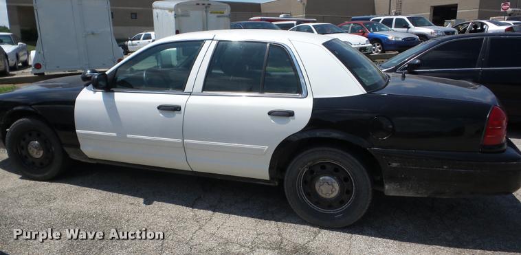 image for item BI9676 2011 Ford Crown Victoria Police Interceptor