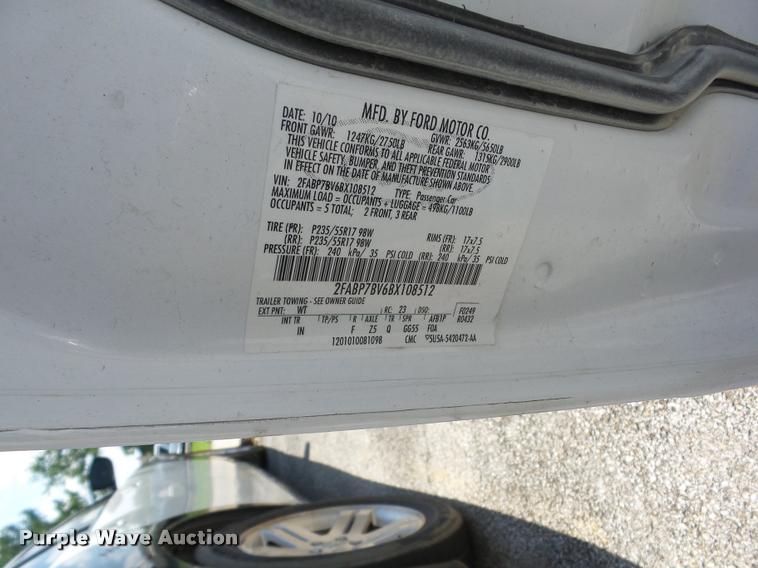 image for item BI9676 2011 Ford Crown Victoria Police Interceptor