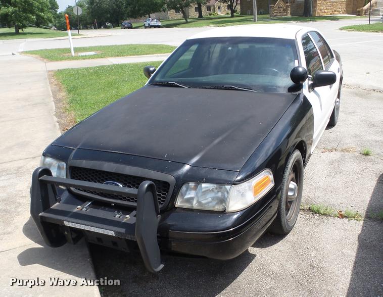 image for item BI9677 2006 Ford Crown Victoria Police Interceptor