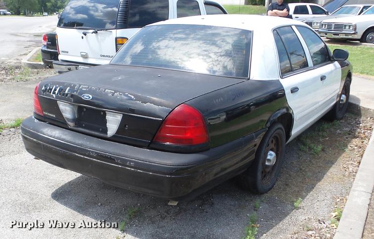 image for item BI9677 2006 Ford Crown Victoria Police Interceptor