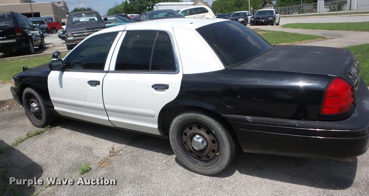 image for item BI9677 2006 Ford Crown Victoria Police Interceptor