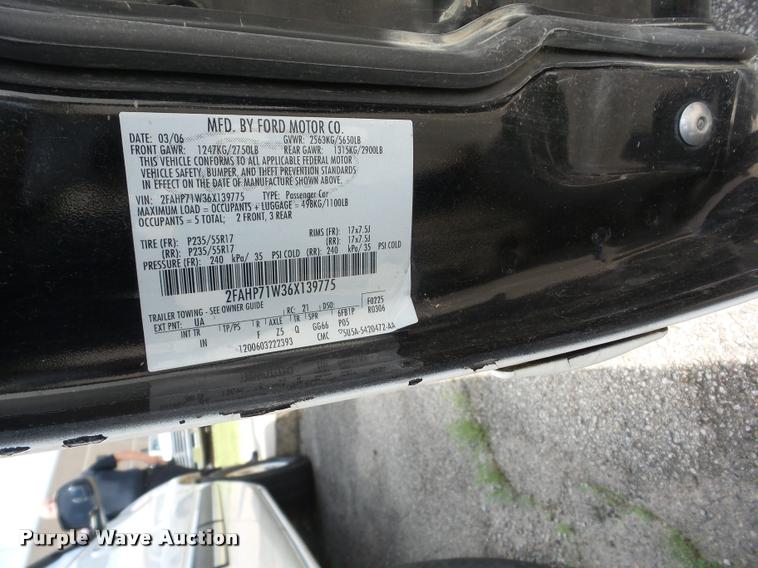 image for item BI9677 2006 Ford Crown Victoria Police Interceptor